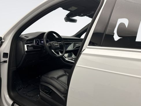 Used 2025 Audi Q7 3.0T Premium Plus AWD/4WD image 10
