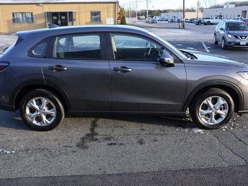 Certified 2025 Honda HR-V LX image 9