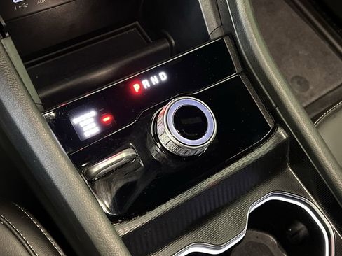 Used 2025 Jeep Grand Cherokee Limited image 25