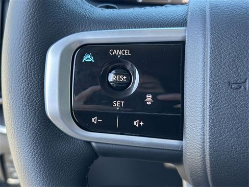 New 2025 Nissan Armada SV image 17