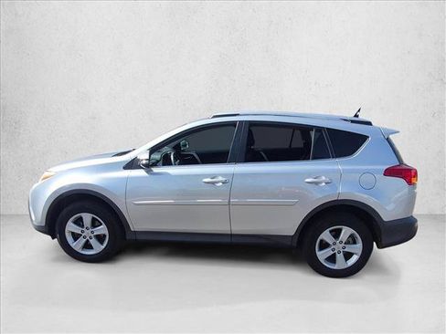 Used 2014 Toyota RAV4 XLE FWD image 6