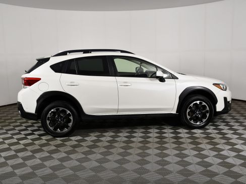 Used 2022 Subaru Crosstrek 2.0i Premium AWD/4WD image 5