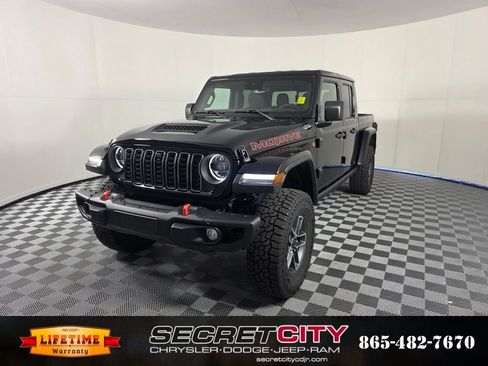 New 2025 Jeep Gladiator Mojave image 3