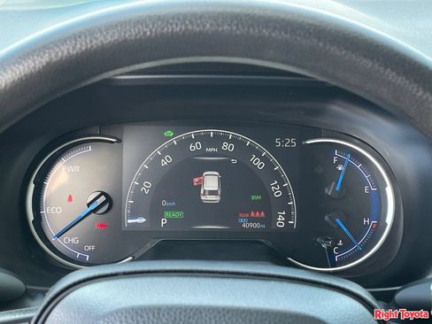 Certified 2025 Toyota RAV4 XLE AWD/4WD image 25