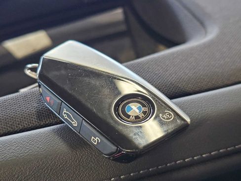 Used 2025 BMW 750e xDrive w/ Executive Package AWD/4WD image 35