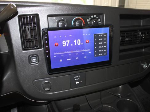 Used 2008 GMC Savana 2500 Extended RWD image 16