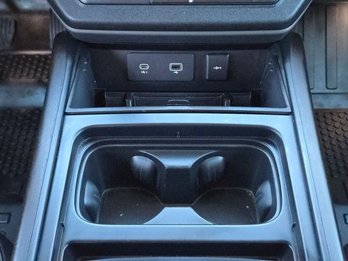 Used 2022 Land Rover Defender 110 X-Dynamic SE image 21