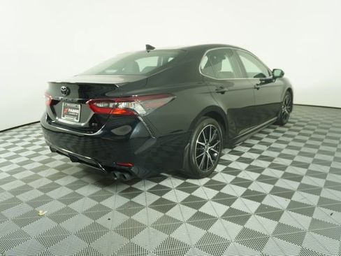 Used 2024 Toyota Camry SE w/ Convenience Package image 7
