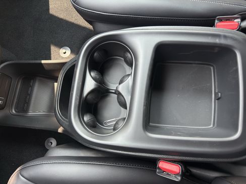 New 2026 Chrysler Pacifica Select w/ S Appearance Package FWD image 22