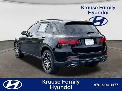 Used 2022 Mercedes-Benz GLC 300 image 4