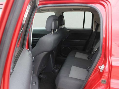 Used 2010 Jeep Patriot Sport AWD/4WD image 7