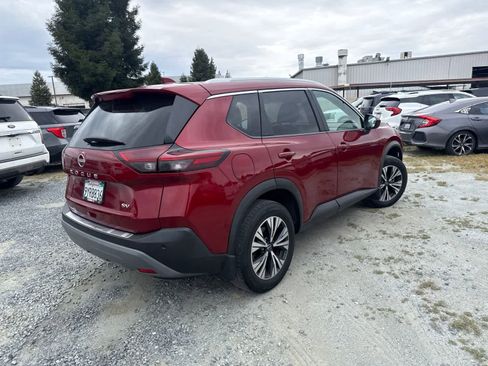 Used 2023 Nissan Rogue SV w/ SV Premium B Package FWD image 5