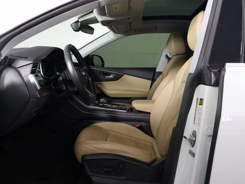 Used 2019 Audi Q8 Premium image 11