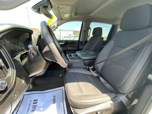 Used 2024 Chevrolet Silverado 2500 Custom w/ Custom Convenience Package AWD/4WD image 12