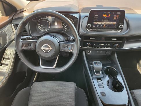 Used 2023 Nissan Rogue SV FWD image 27