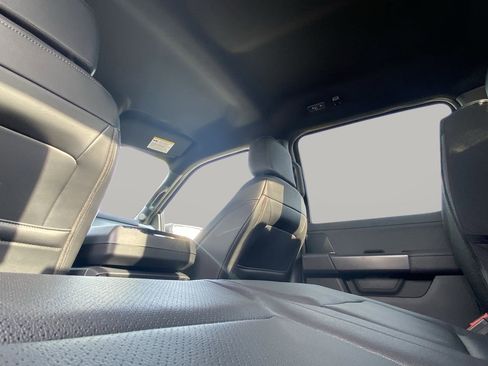 Used 2025 Ford F150 Lariat w/ Equipment Group 501A Mid image 16