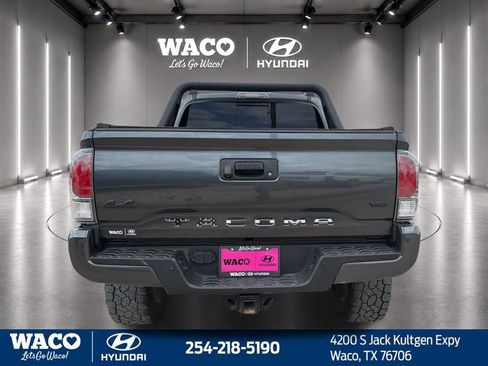 Used 2021 Toyota Tacoma Limited AWD/4WD image 10