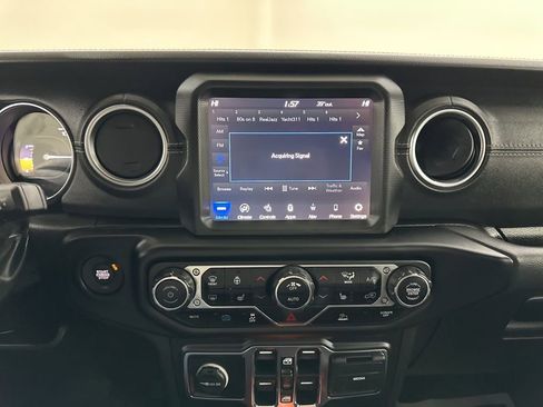 Used 2023 Jeep Wrangler Unlimited Sahara w/ Cold Weather Group image 36