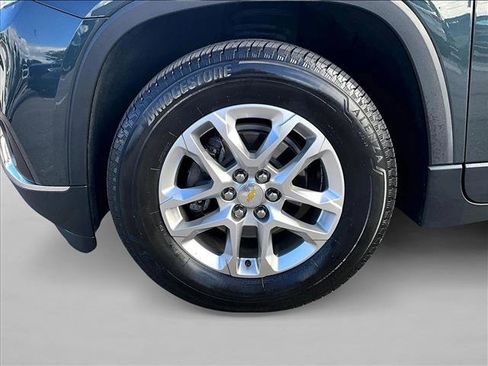 Used 2020 Chevrolet Traverse LT image 10