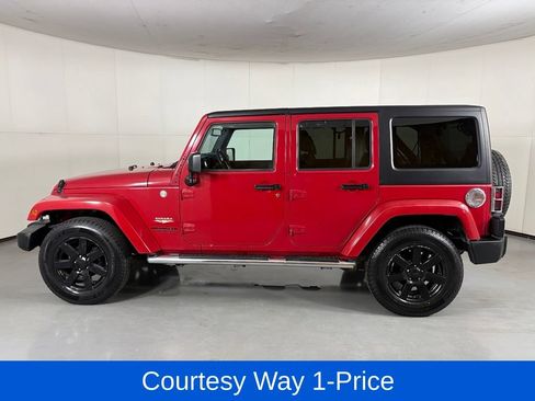 Used 2013 Jeep Wrangler Unlimited Sahara w/ Mopar Chrome Edition Group AWD/4WD image 7
