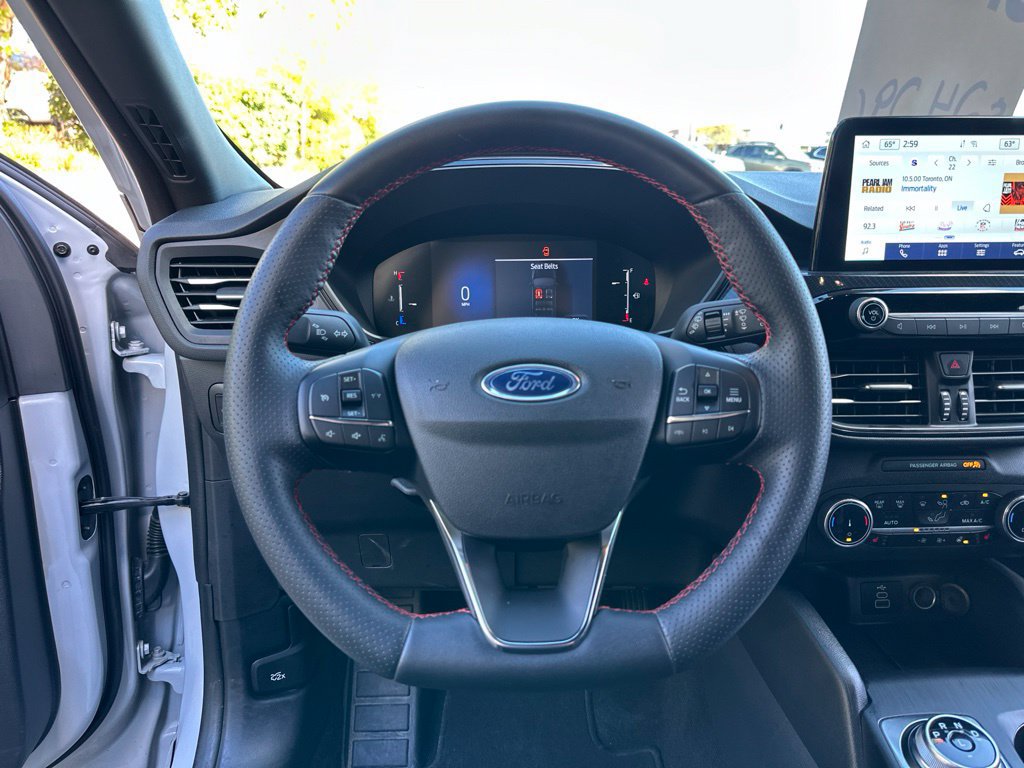 Used 2025 Ford Escape ST-Line Select AWD/4WD image 44