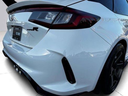 Used 2025 Honda Civic Type R image 15