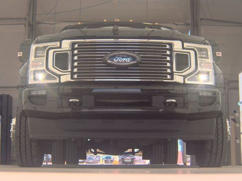 Used 2022 Ford F450 King Ranch w/ King Ranch Ultimate Package image 3