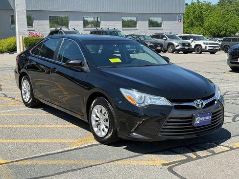 Used 2015 Toyota Camry LE FWD image 8