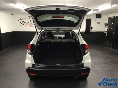 Used 2021 Honda HR-V EX-L image 12