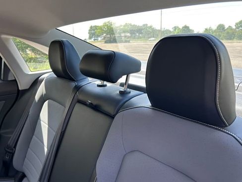 New 2026 Volkswagen Jetta SE FWD image 21