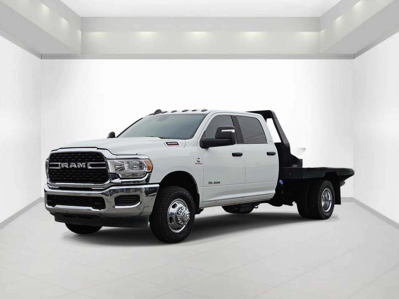 Used 2024 RAM 3500 SLT w/ Quick Order Package 2YG SLT AWD/4WD image 3