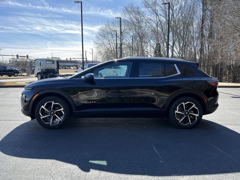 New 2026 Chevrolet Equinox EV LT image 6