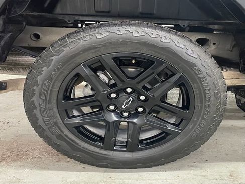 Used 2025 Chevrolet Silverado 1500 Custom w/ Turbomax Blackout Package RWD image 7