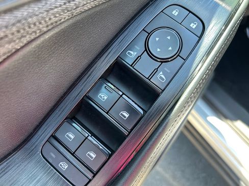 Used 2021 Nissan Rogue SV AWD/4WD image 19