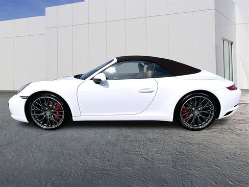 Used 2019 Porsche 911 Carrera S image 2