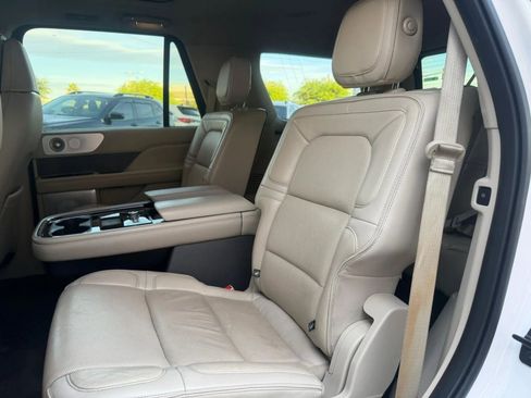 Used 2019 Lincoln Navigator Reserve image 48