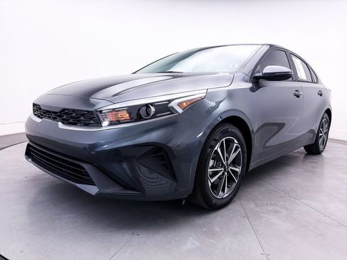 Certified 2023 Kia Forte LXS w/ LXS Technology Package FWD image 11