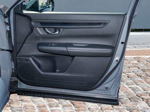 Certified 2025 Honda CR-V EX image 12