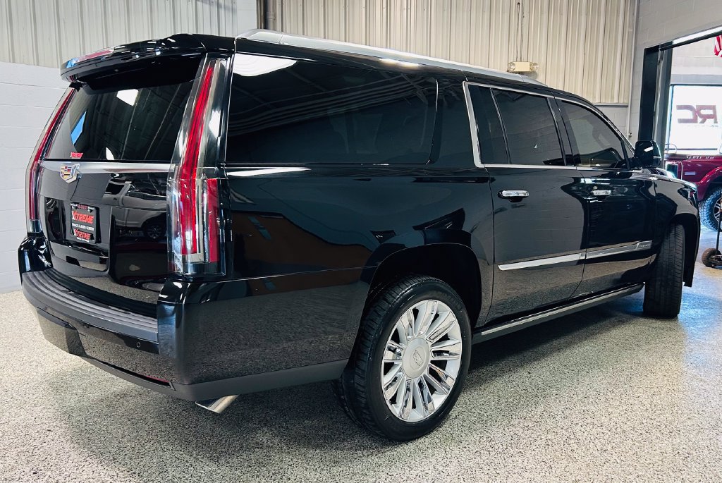 Used 2016 Cadillac Escalade ESV Platinum AWD/4WD image 6