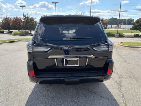 Used 2021 Lexus LX 570 4WD w/ Inspiration Series #2 image 3