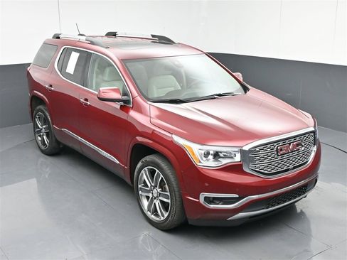 Used 2018 GMC Acadia Denali w/ Technology Package AWD/4WD image 24