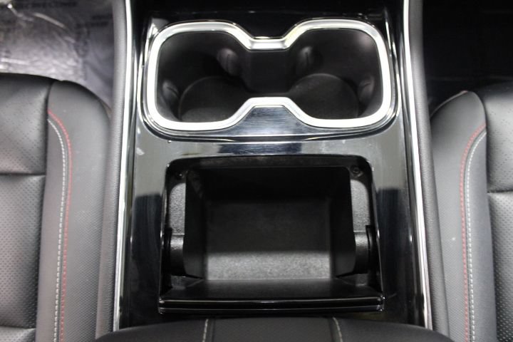 Used 2025 Chevrolet Traverse RS AWD/4WD image 38