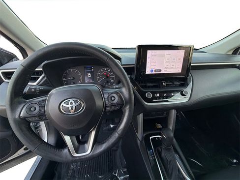 Used 2023 Toyota Corolla Cross LE image 21