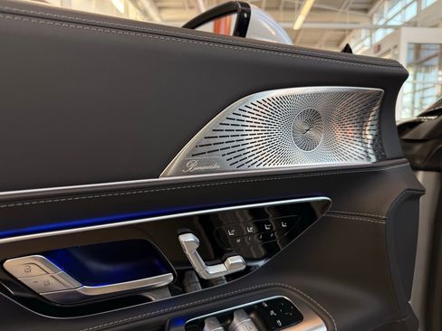 Used 2023 Mercedes-Benz SL 43 AMG w/ Driver Assistance Package image 40