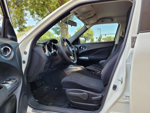 Used 2015 Nissan Juke S image 4