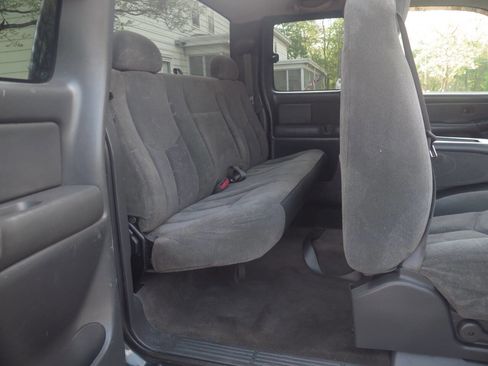 Used 2004 Chevrolet Silverado 1500 LS RWD image 13