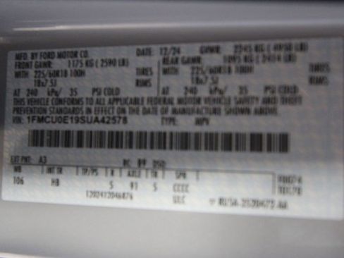 Used 2025 Ford Escape SE w/ Class II Trailer Tow Package image 42