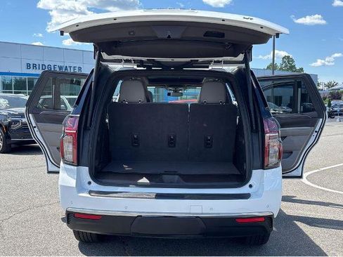 Used 2022 Chevrolet Tahoe LT w/ LT Signature Package AWD/4WD image 18
