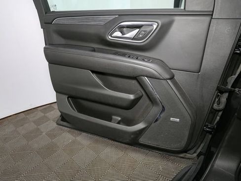 Used 2022 GMC Yukon XL SLT w/ SLT Premium Package AWD/4WD image 43