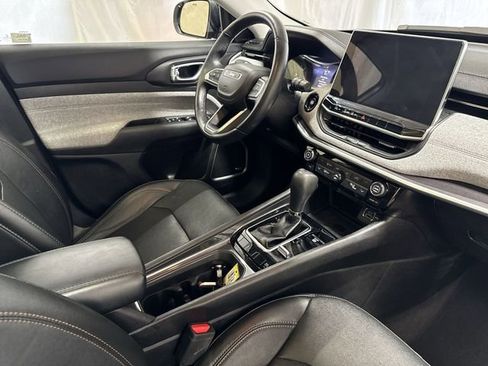 Used 2022 Jeep Compass Latitude w/ Sun and Sound Group image 30